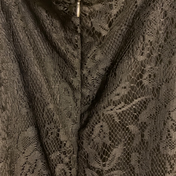 Black lacy dress - Picture 7 of 9
